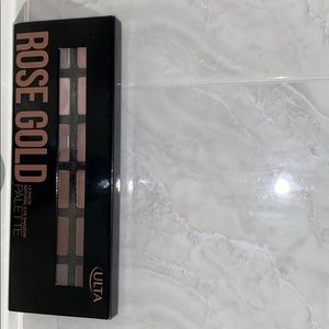 Makeup pallete only two colors used by ultra